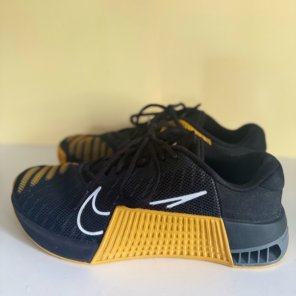 Nike Metcon 9 Workout Shoes - Picture 2 of 3